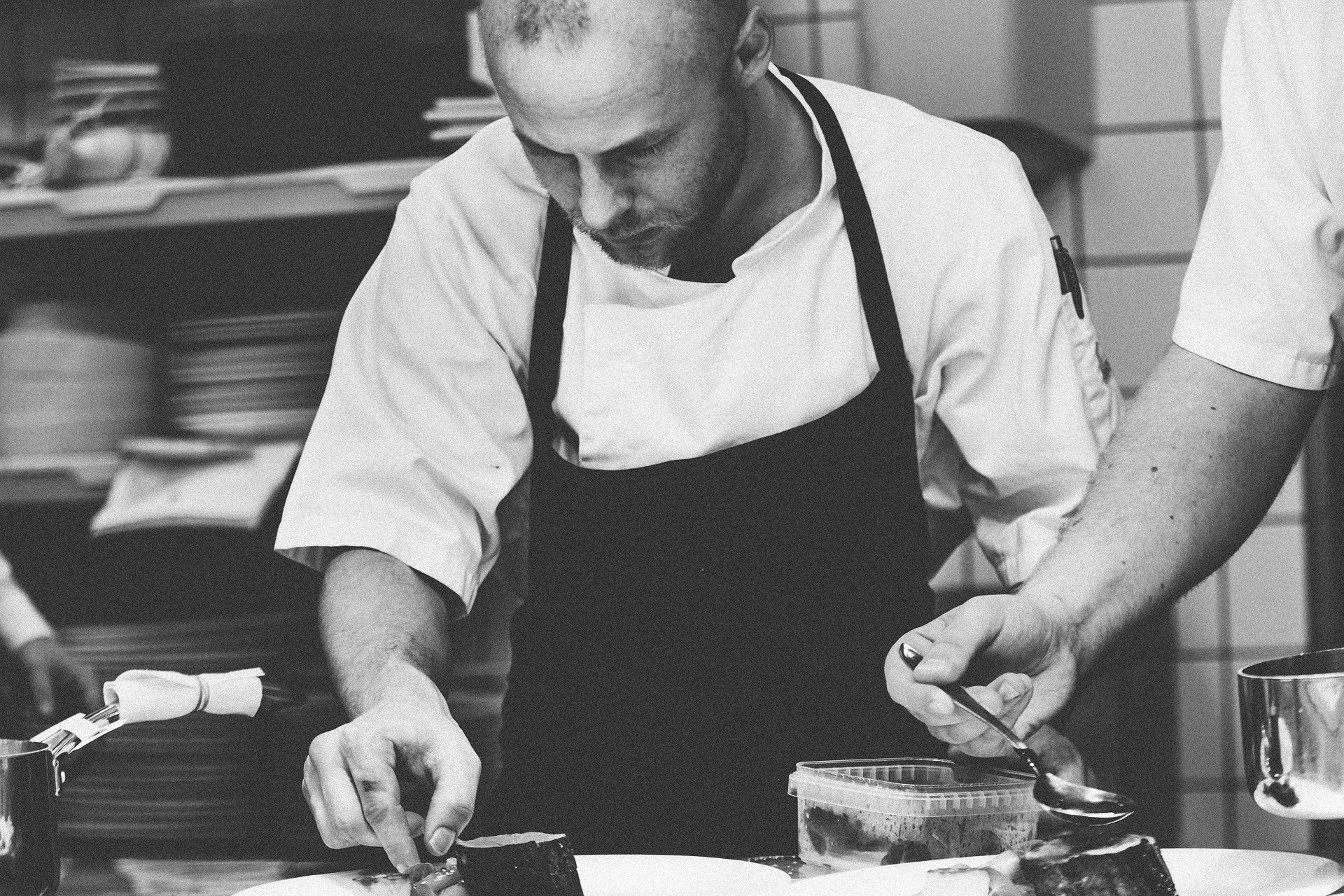 Prácticas profesionales pagadas en cocina en España (Ibiza 2021) 1